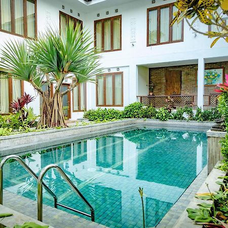 Family Hotel Gradia 2 Batu  Ngoại thất bức ảnh
