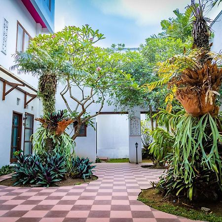 Family Hotel Gradia 2 Batu  Ngoại thất bức ảnh