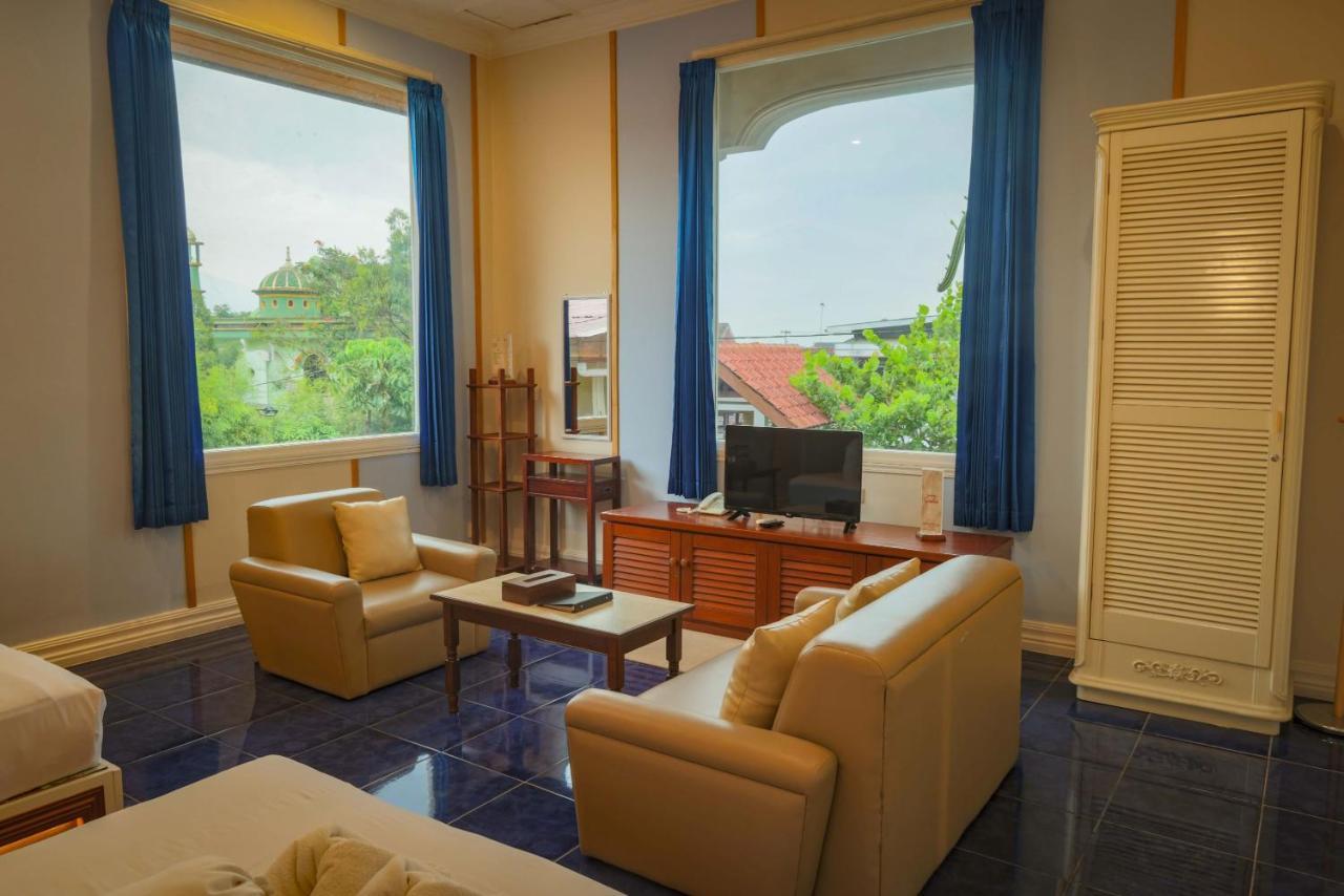 Family Hotel Gradia 2 Batu  Ngoại thất bức ảnh