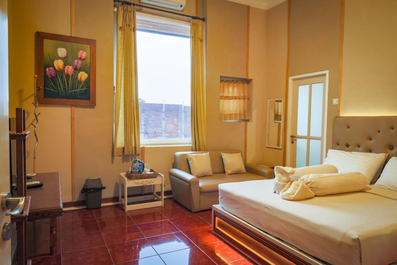 Family Hotel Gradia 2 Batu  Ngoại thất bức ảnh