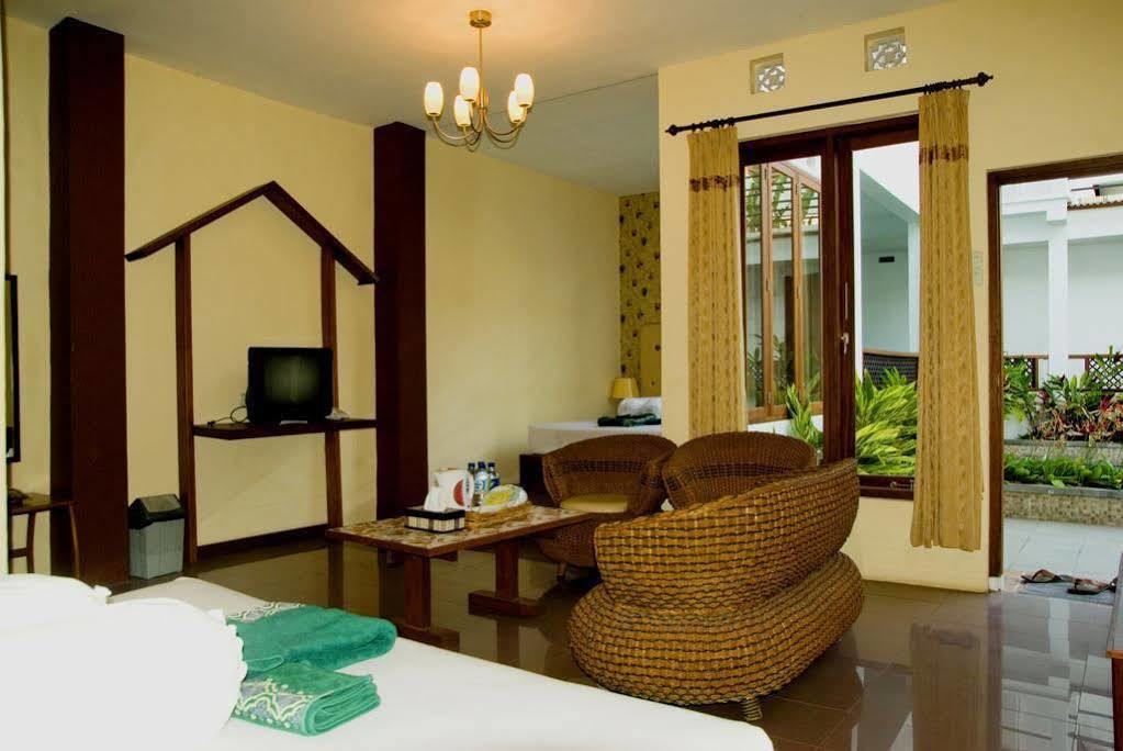 Family Hotel Gradia 2 Batu  Ngoại thất bức ảnh